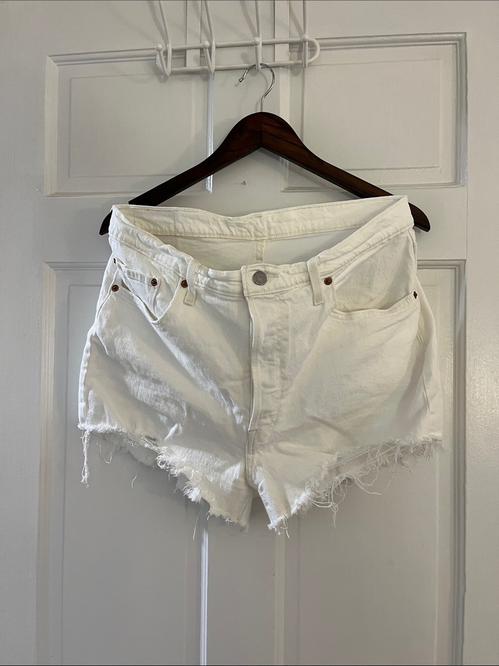 Levi’s size W33 Women’s White Jean Shorts - Eco-Friendly Button Front
